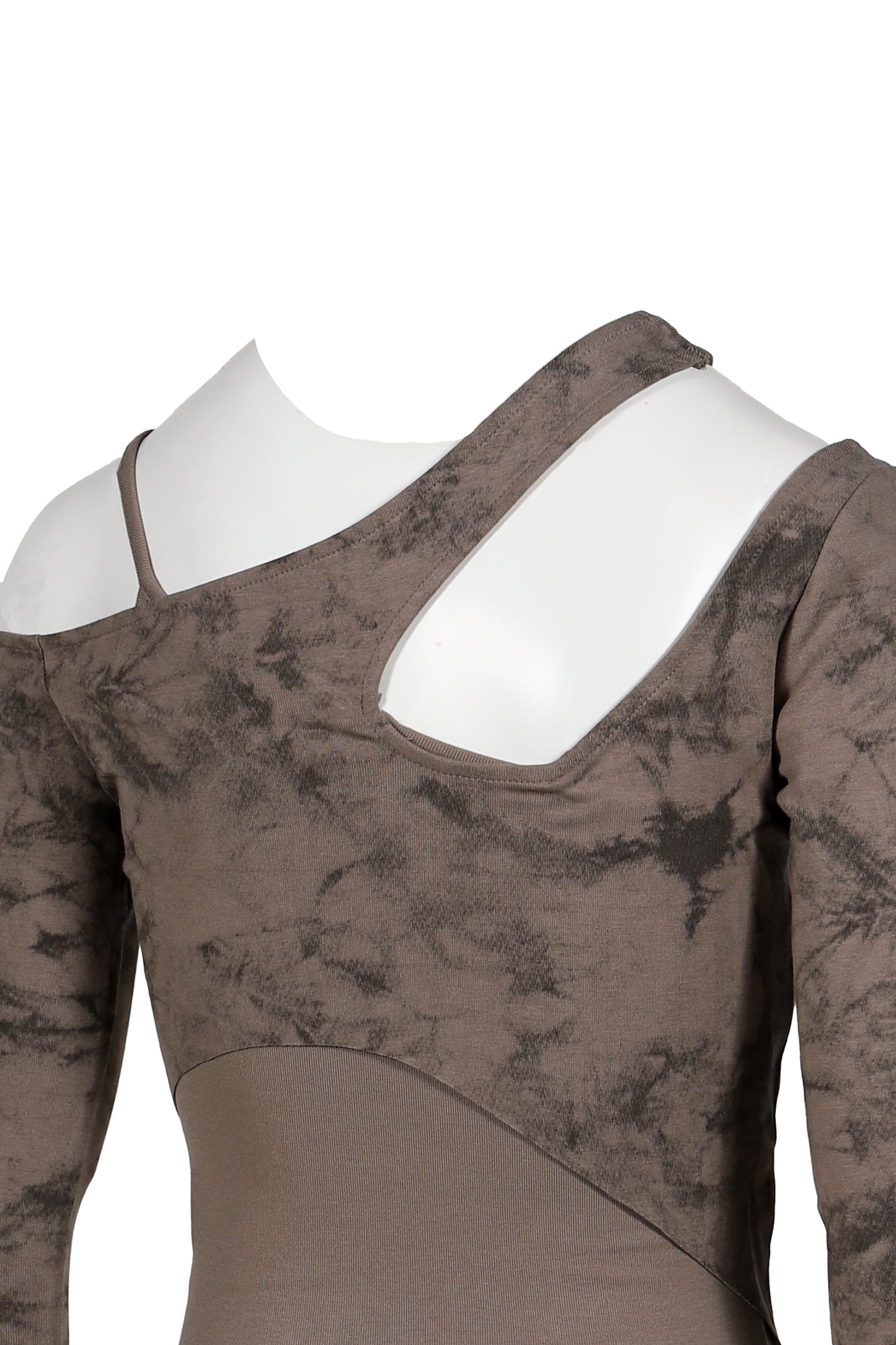 OFF SHOULDER CUTSEWN / BRW