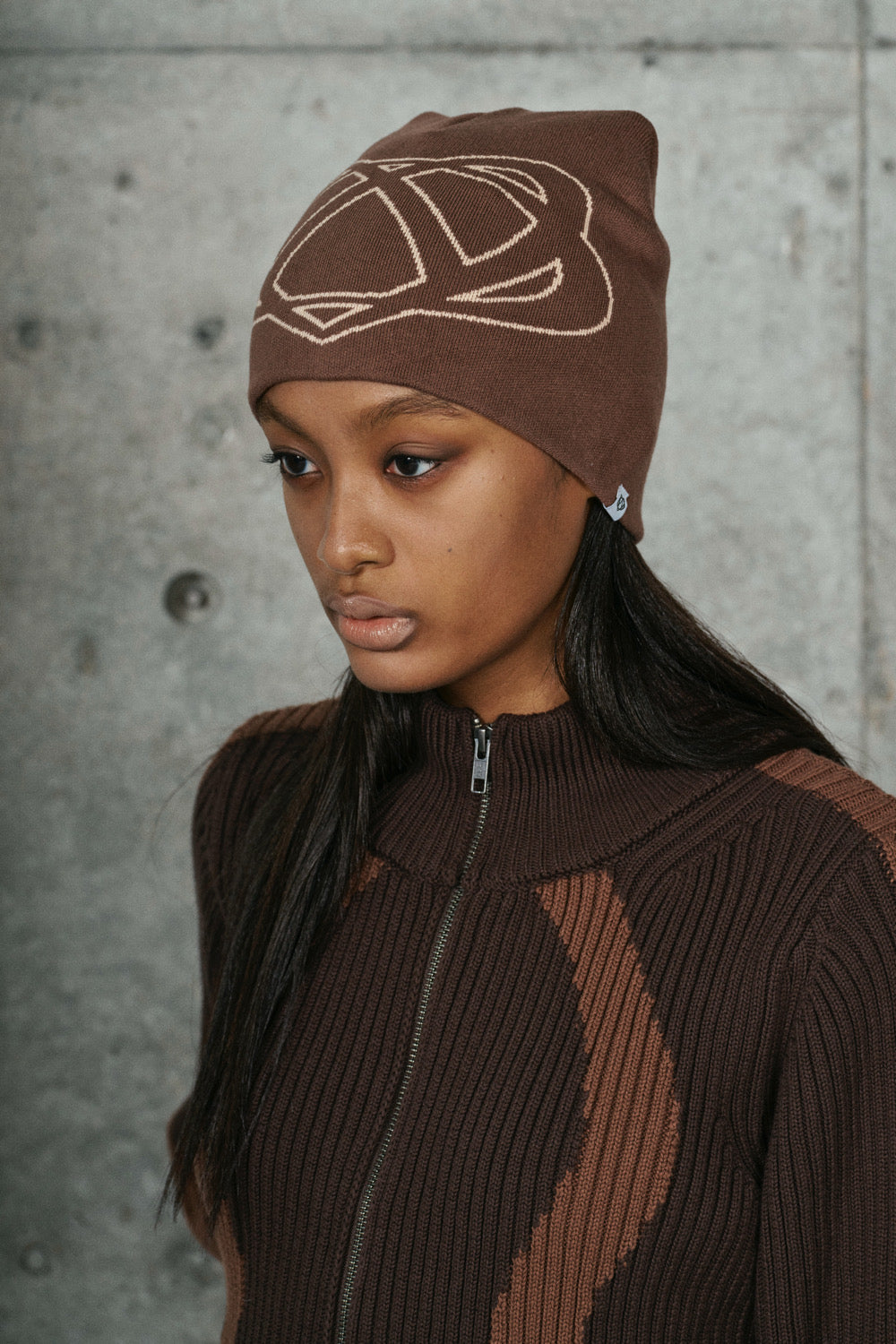 VIVAMUS ヴィヴァムス FW25 VM LOGO BEANIE / BRW - NUBIAN