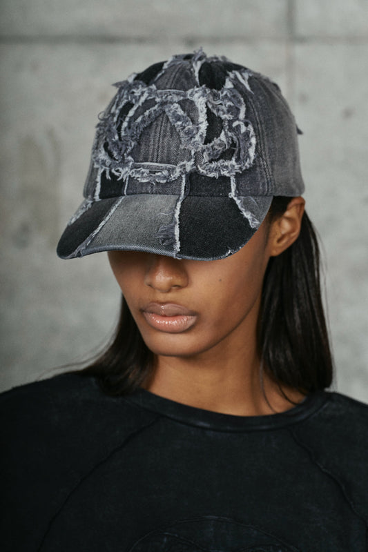 DISTRESSED CAP / BLK