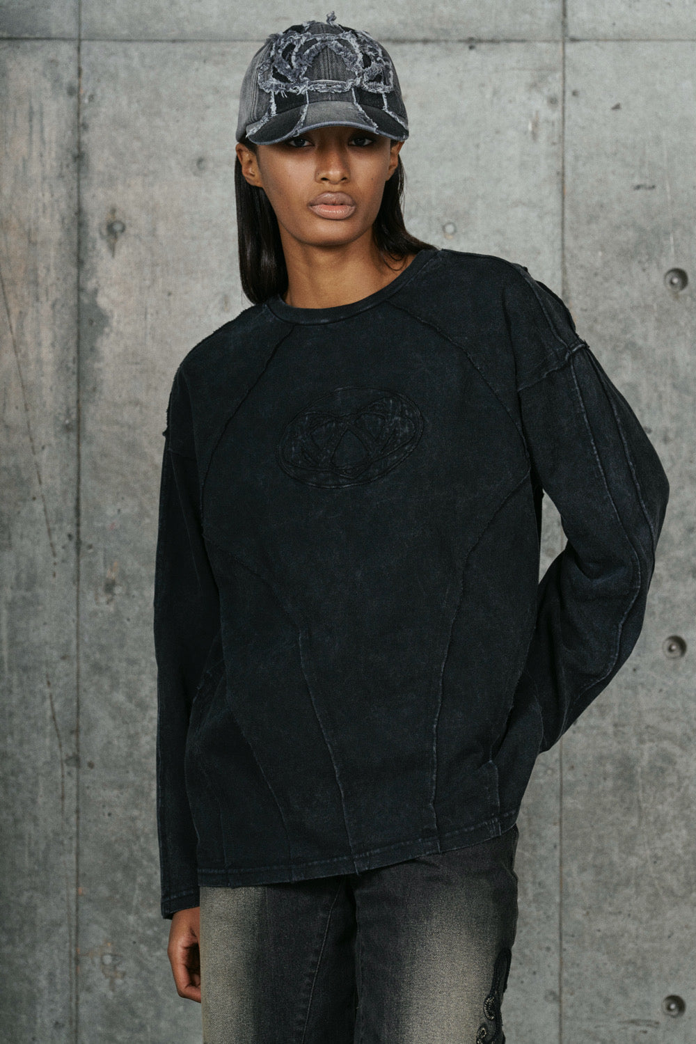 CREWNECK L/S TEE / BLK