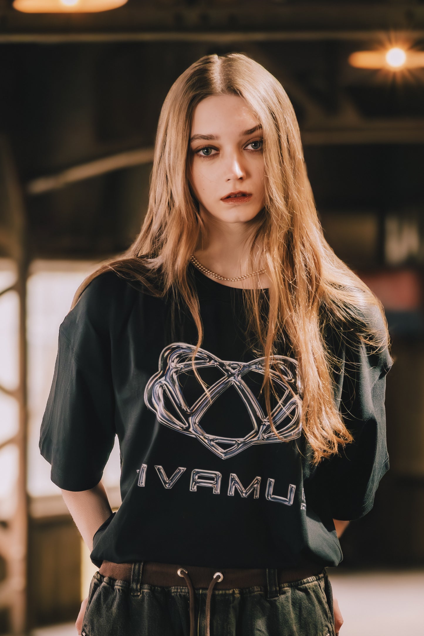 VIVAMUS LOGO CREWNECK T-SHIRT / BLK